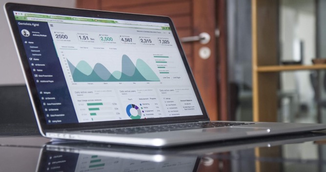 stats on a laptop
